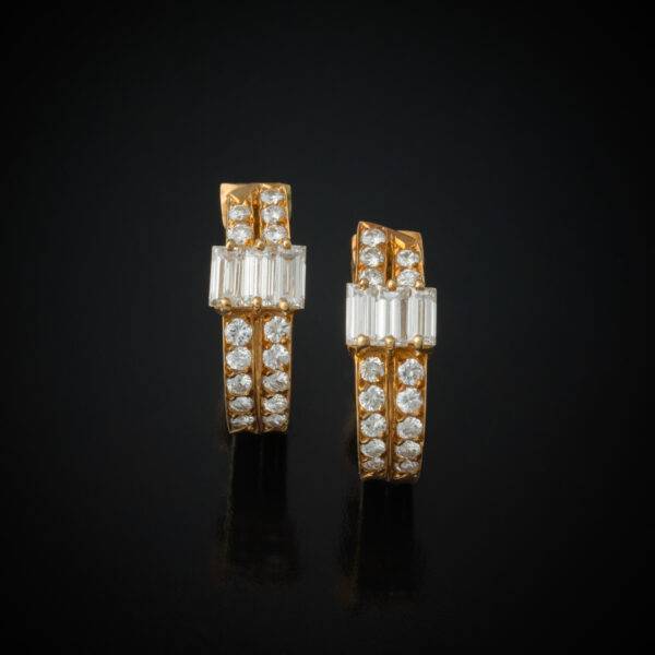 VAN CLEEF & ARPELS <br> Pair of Ear Clips