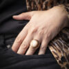 SUZANNE BELPERRON <br> Bague Boule – Image 2