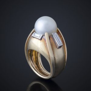 CARTIER <br> Pearl Ring