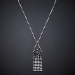Collier Pompon